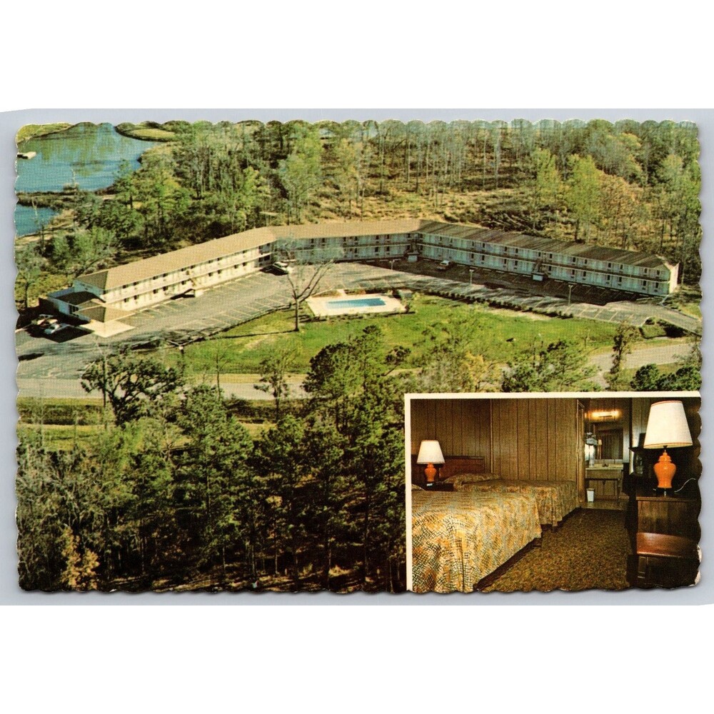 Postcard South Carolina Yemassee Point South Inn Pool Posted c1970s Stamp VTG